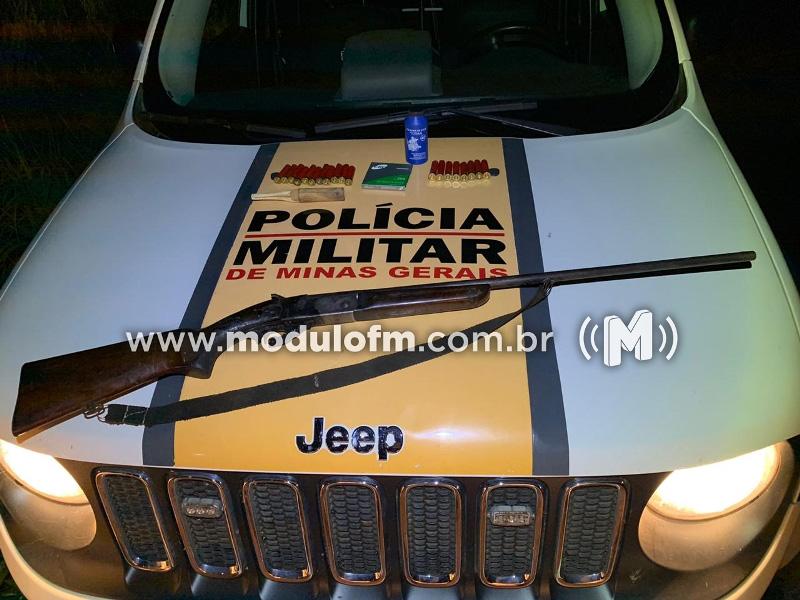 Polícia Rodoviária Militar apreende espingarda calibre .32 e prende homem por porte ilegal de arma