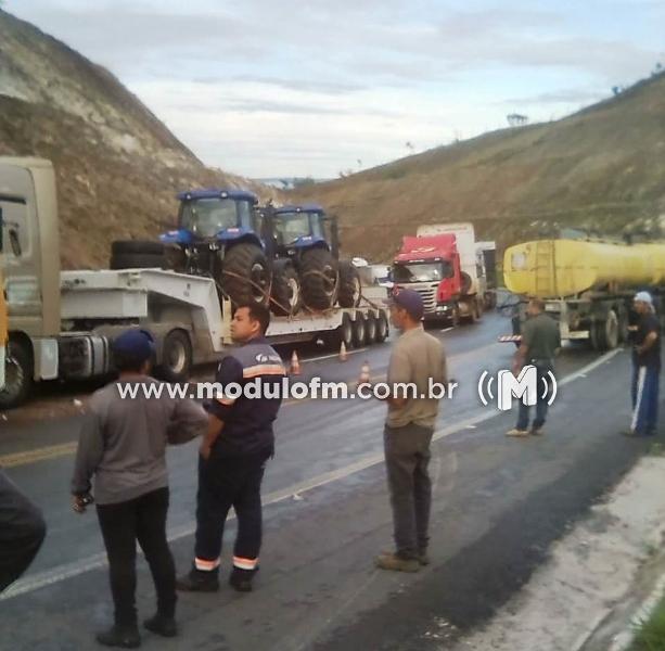 Grave acidente envolvendo quatro veículos é registrado na BR-146 em Serra do Salitre