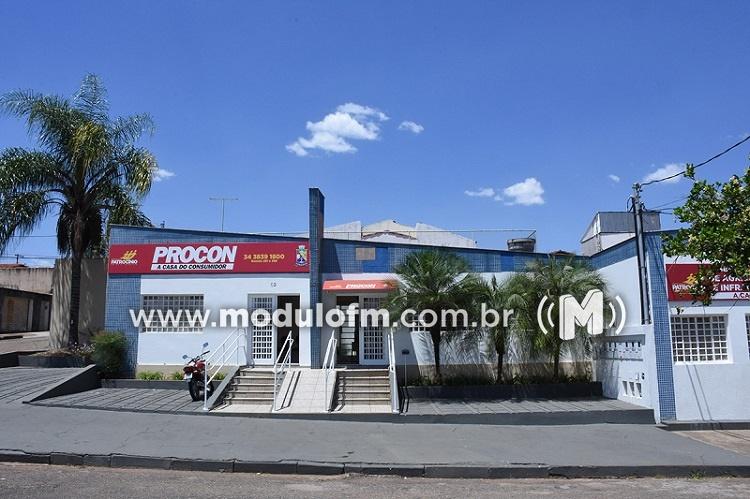 Após reclamação de clientes, PROCON quer proibir atuação indevida...