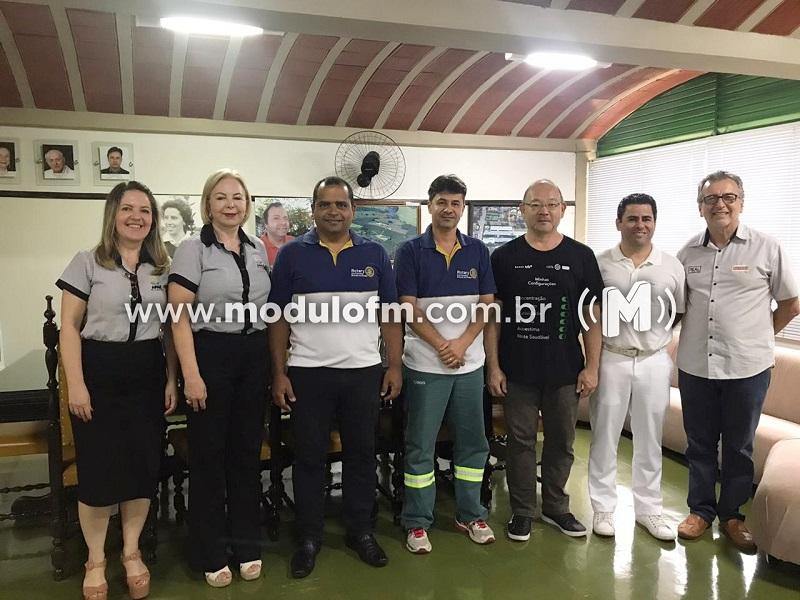 Rotary Brumado dos Pavões entrega dispositivos para cadeiras de...