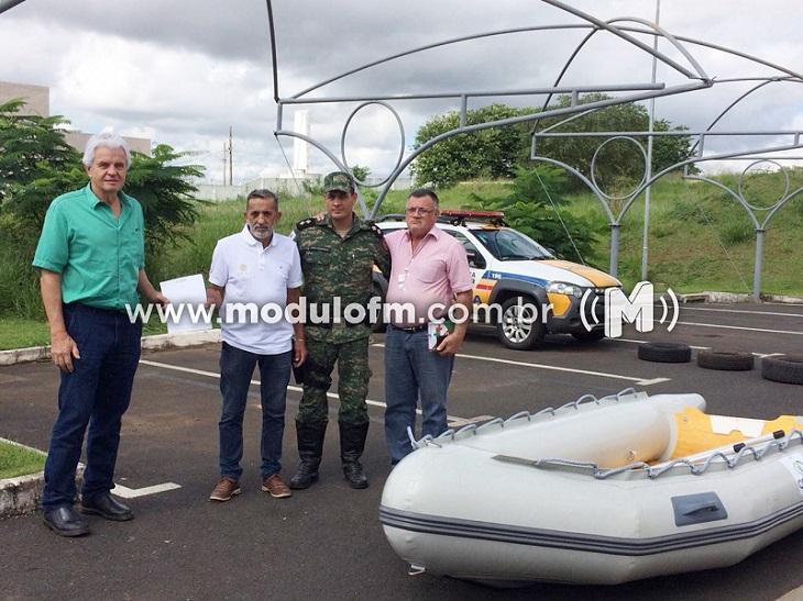 COOPA doa bote e equipamentos destinados a Polícia Ambiental
