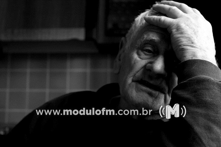 Mulheres pedem porção de açúcar e furtam 2 mil reais de idoso