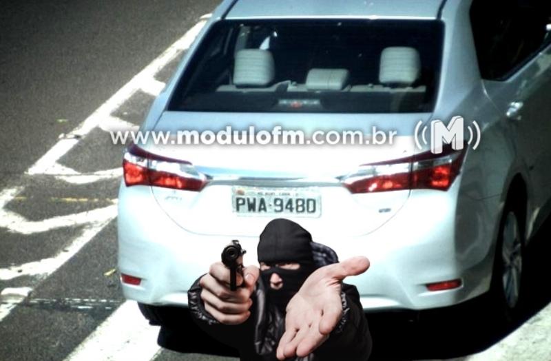 Policial Civil tem casa invadida por criminosos em Monte Carmelo