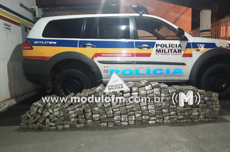 Após perseguição, PM apreende quase 150 kg de drogas carregadas em Patrocínio com destino a BH