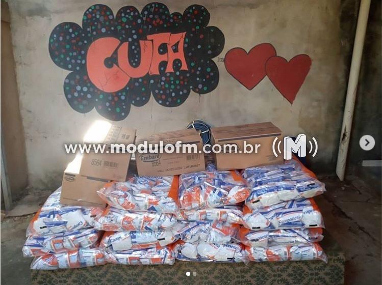 Cufa Patrocínio recebe doação de leites da empresa Embaré