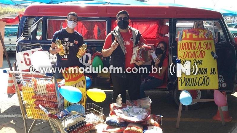 Garagem da Oração arrecada duas toneladas de alimentos em...
