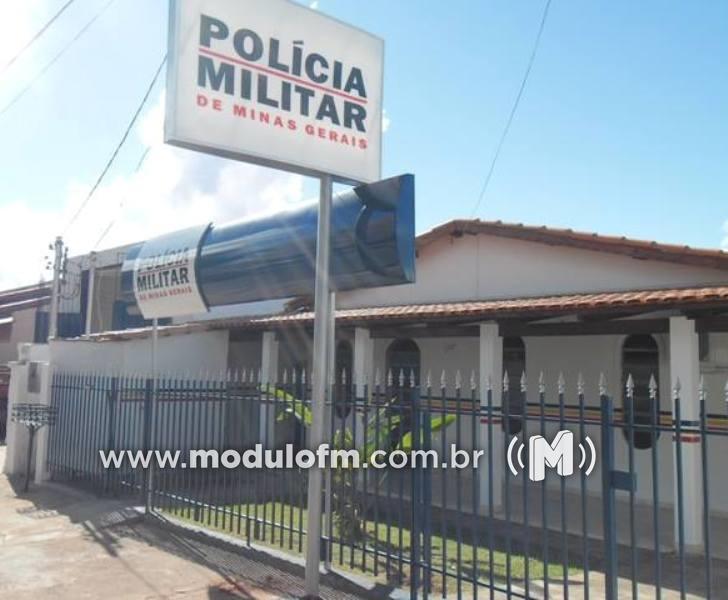 Usuário é preso com droga e entrega traficante à PM em Serra do Salitre