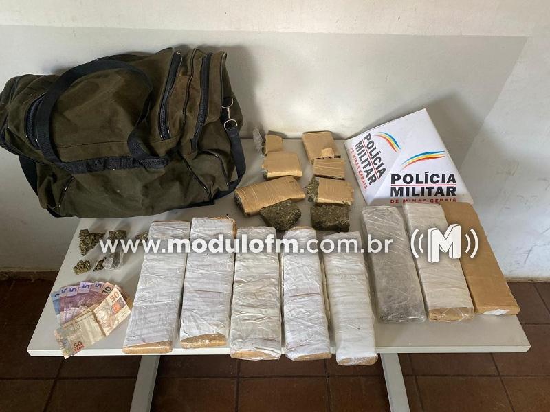 PM intercepta veículo em Patrocínio carregado de drogas em Uberlândia
