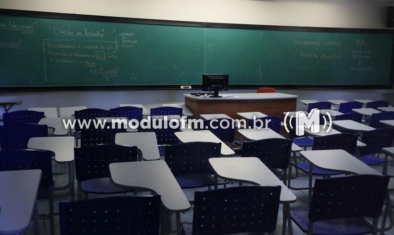 Governo de Minas anuncia início do retorno das atividades escolares presenciais