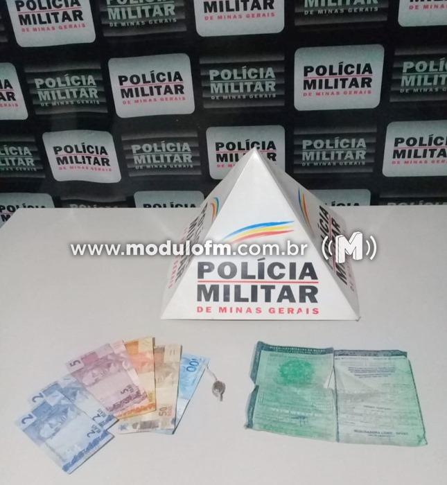 PM prende autor e apreende menor por tráfico de drogas no Santa Terezinha