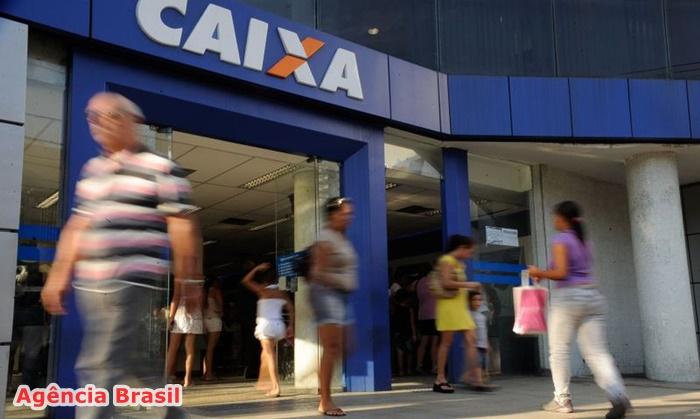 Caixa paga abono salarial para nascidos de março a junho