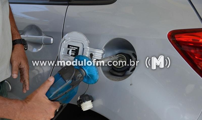 Petrobras anuncia sexto aumento da gasolina e do diesel nas refinarias em 2021