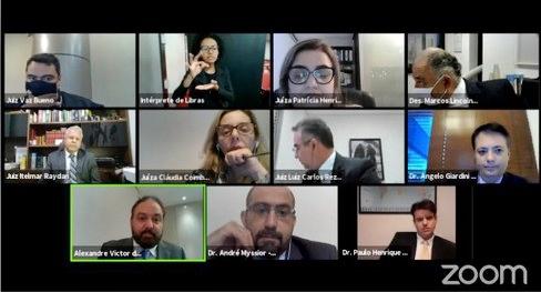 Sessões da Corte Eleitoral passam a contar com intérpretes de Libras