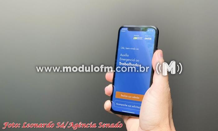 Caixa paga hoje, auxílio emergencial a nascidos em maio