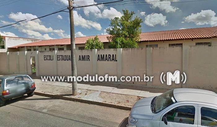 Escola Estadual Amir Amaral, divulga vaga para professor