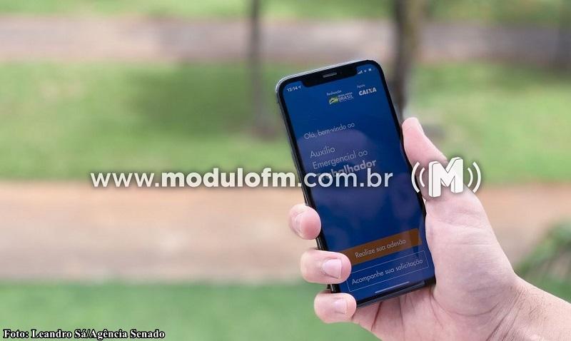 Caixa paga auxílio emergencial a nascidos em abril