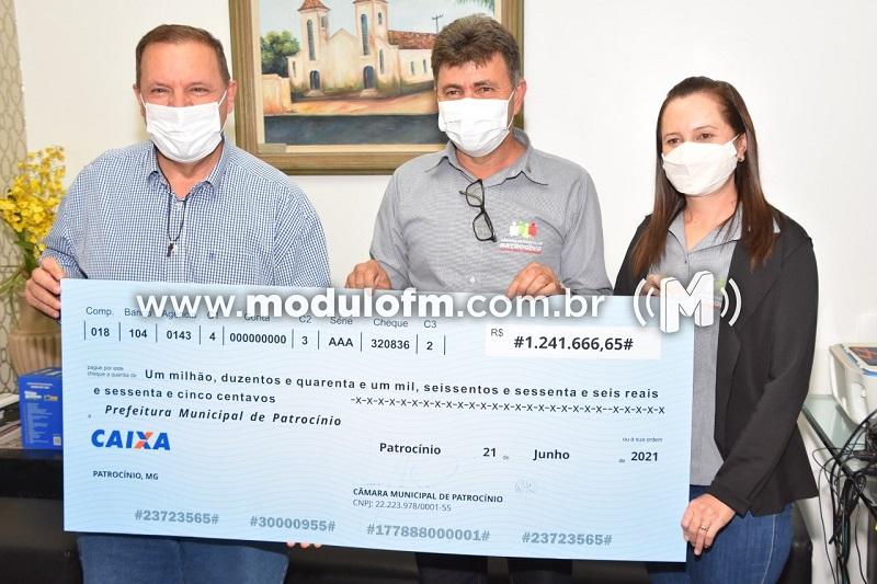 Câmara Municipal devolve recursos para o município