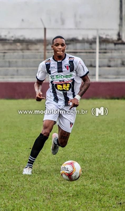 Meia que fez parte do elenco do campeonato mineiro,...