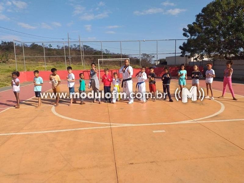 Projeto de Taekwondo atende crianças do bairro Congonhas