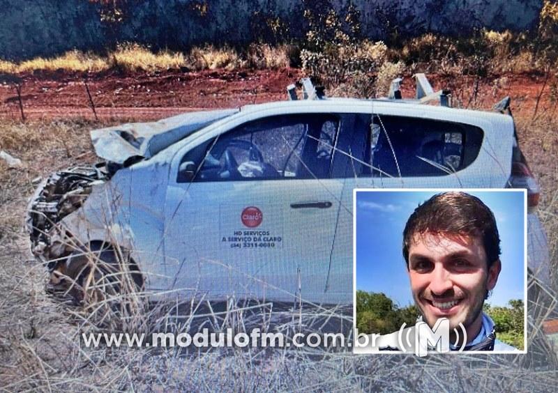 Jovem morre após ser arremessado para fora de veículo...