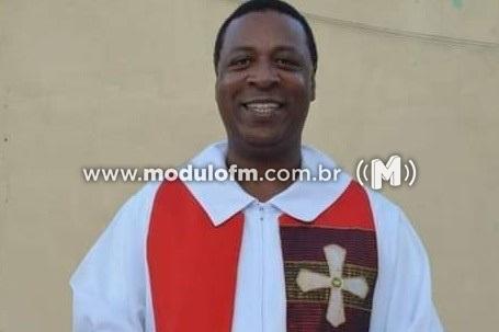 Padres amigos e fieis, lamentam a morte do Padre Vanderci Ataíde de Santana