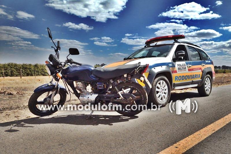 Receptador é preso na BR-146 e polícia recupera motocicleta furtada