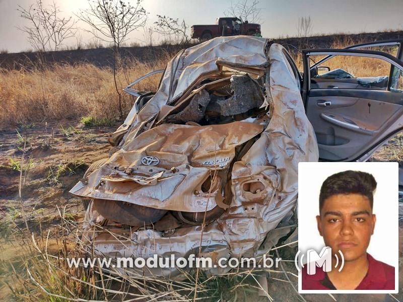Motorista capota carro e morre na BR-146 em Cruzeiro da Fortaleza