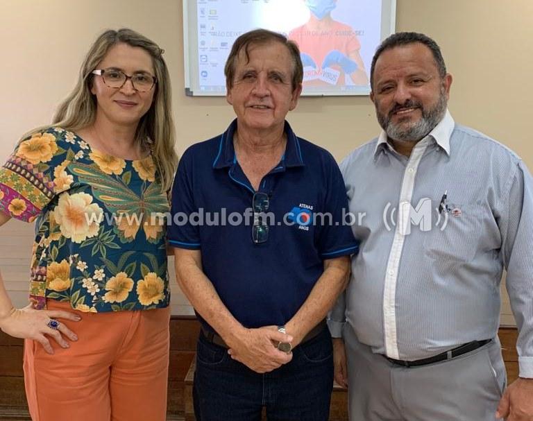 Colégio Atenas completa 40  anos de fundação superando...