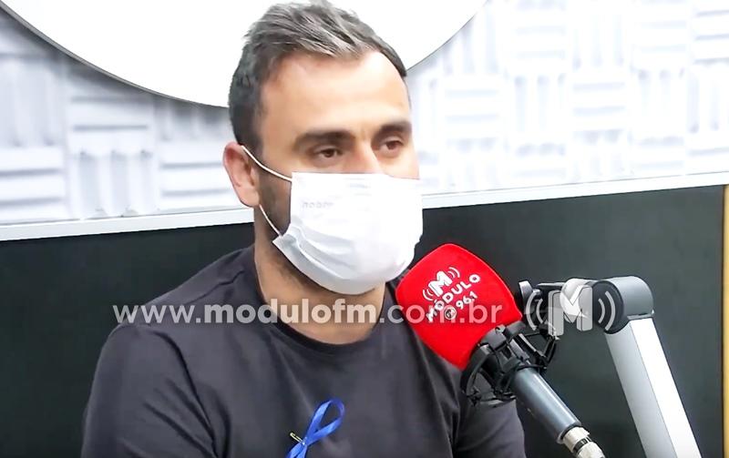 Vereador Natanael Diniz consegue a aquisição de uma van para a Secretaria Municipal de Educação