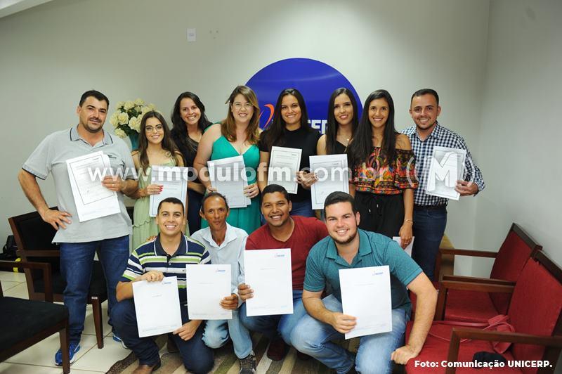 UNICERP realizou Colação de Grau Oficial de alunos dos cursos oferecidos pela instituição