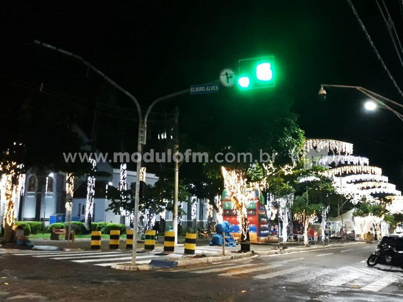 Iluminação de Natal deve ser retirada na segunda-feira (10)
