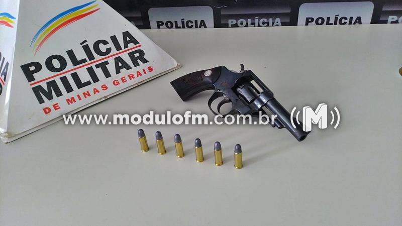 PM Prende homem conhecido por envolvimento com crime em Macaúbas de Cima
