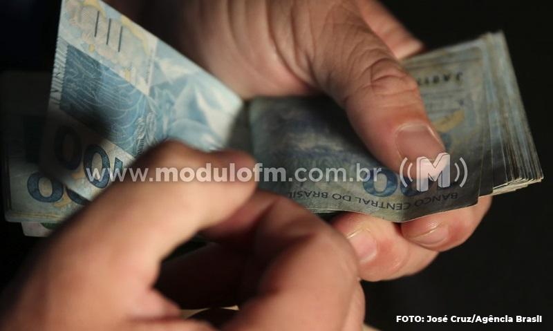 Começa hoje (08) pagamento do abono salarial para trabalhadores da iniciativa privada