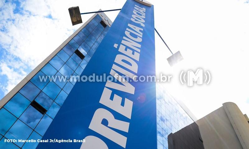 Décimo terceiro de aposentados e pensionistas terá pagamento antecipado entre abril e junho de 2022