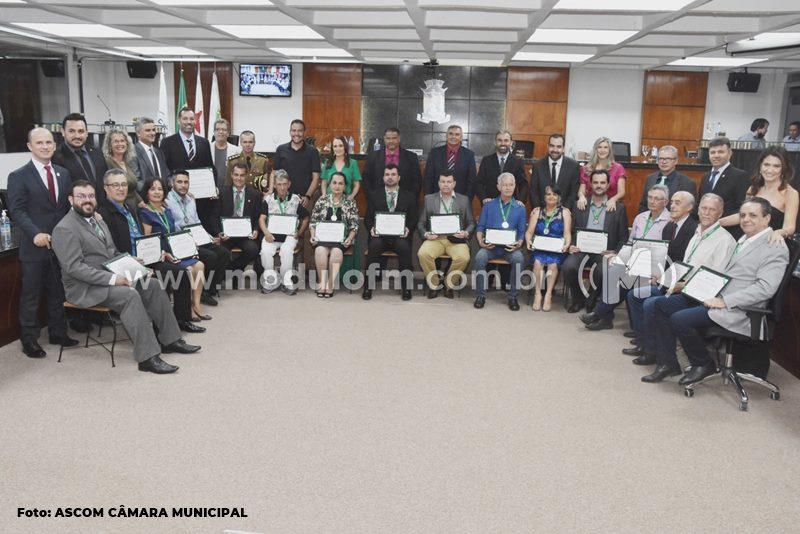 Câmara Municipal entregou ‘Mérito Legislativo’ e ‘Cidadania Benemérita’ na...