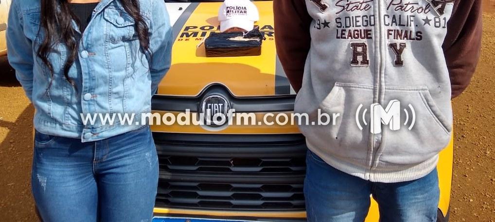 Veículo com placas de Vazante é flagrado transportando 1 Kg de crack