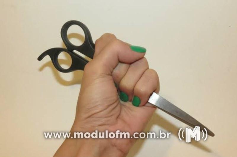 Após discussão, estudante ameaça colega com tesoura em escola de Patrocínio