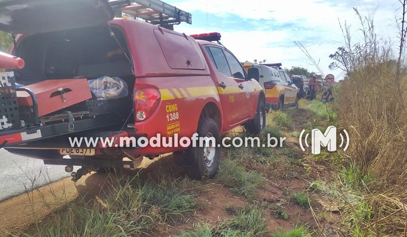 Imagem 4 do post Corpo de idoso desaparecido há cinco dias é encontrado dentro de carro caído em ribanceira na MG-190