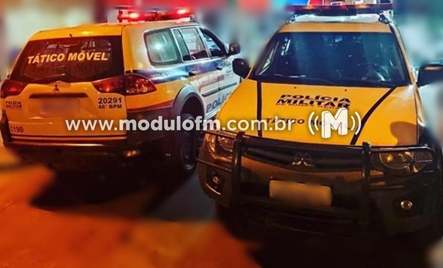 PM monitora “boca de fumo” e prende dois homens com drogas no bairro Congonhas