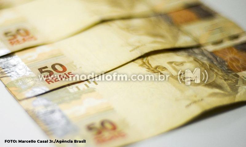 Saque de até R$ 1 mil no FGTS está liberado para trabalhadores que nasceram até novembro
