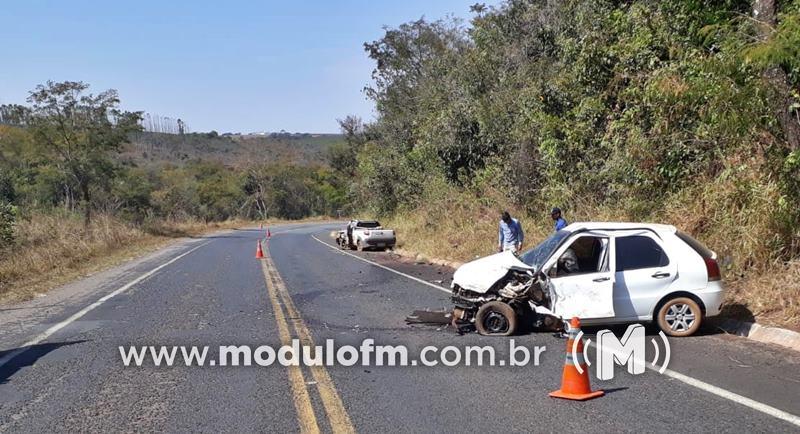 Motorista com sintomas de embriaguez causa acidente e três pessoas ficam feridas na MGC-462 em Patrocínio