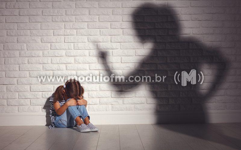 Funcionária de educandário em Patrocínio é presa por suspeita de lesão corporal em estudante
