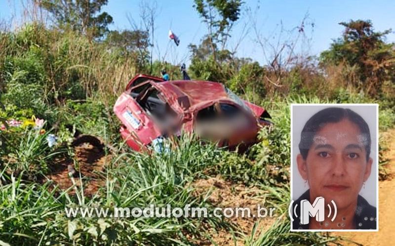 Acidente deixa uma pessoa morta e outra presa nas ferragens na BR-365 em Patrocínio