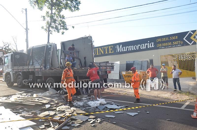 Imagem 13 do post Casal morre esmagado por placas de granito em Patrocínio