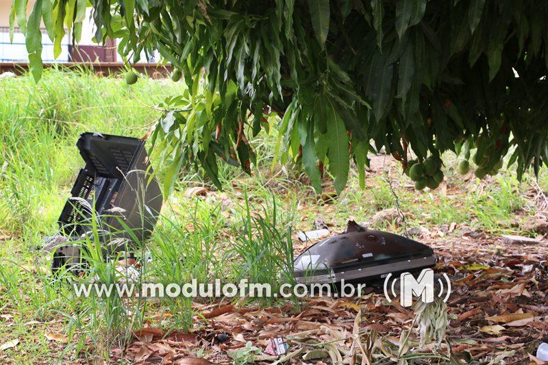 Imagem 19 do post Moradores fazem denúncia e cobram providência por descarte irregular de lixo em Patrocínio