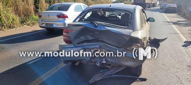 Imagem 3 do post Motorista freia bruscamente e provoca acidente envolvendo quatro veículos na BR-365