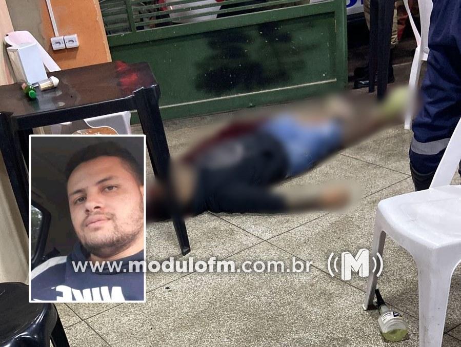 Homem armado invade bar e mata cliente; é o...