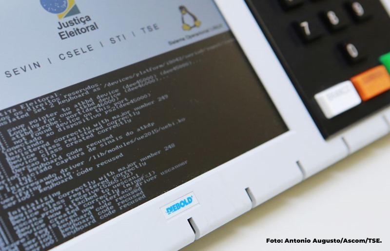 Ministério da Defesa entrega relatório sobre urnas e TSE afirma que não foi apontado a existência de fraudes