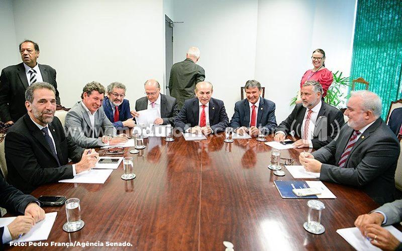 Transição propõe PEC para viabilizar o Auxílio Brasil de R$ 600 a partir de janeiro de 2023