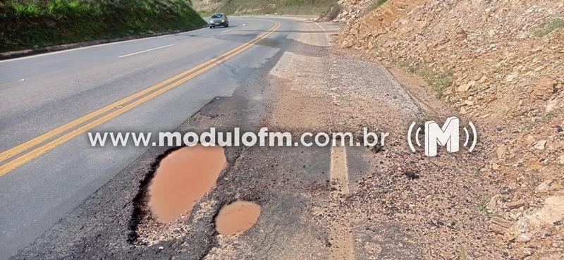 Atenção: Desmoronamento de terra é registrado na BR 146